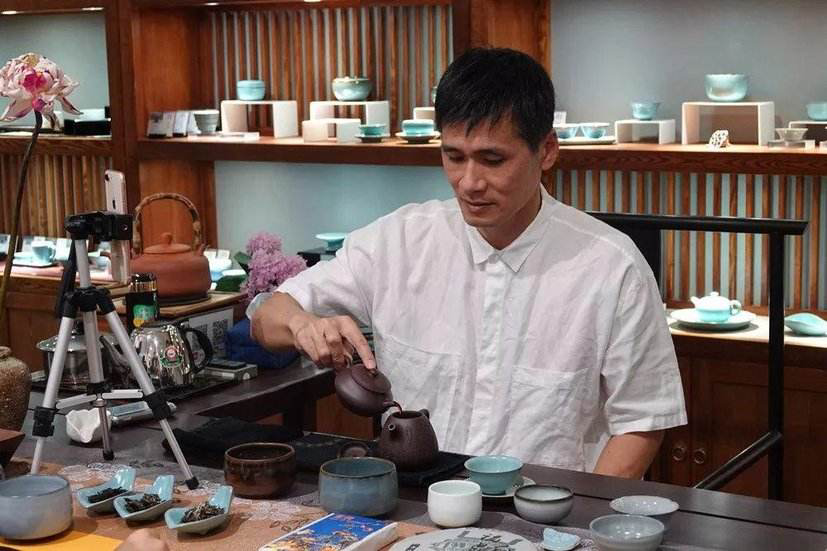 我看石昆牧
